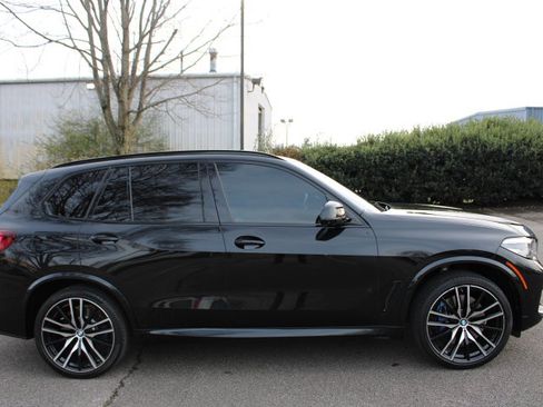Used 2022 BMW X5 M50i image 6