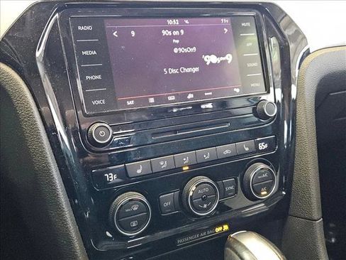 Used 2021 Volkswagen Passat 2.0T SE image 10