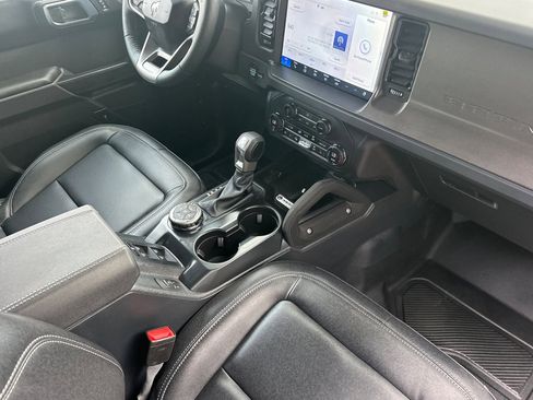 New 2025 Ford Bronco Badlands w/ Sasquatch Package image 16