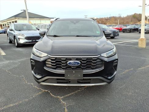 Certified 2025 Ford Escape ST-Line image 3