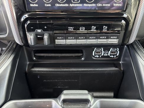 Used 2020 RAM 2500 Limited image 22