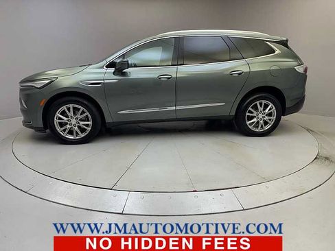 Used 2022 Buick Enclave Essence w/ Experience Buick Package AWD/4WD image 2