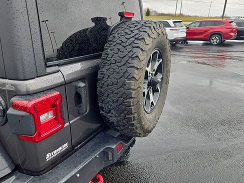 Used 2020 Jeep Wrangler Unlimited Rubicon w/ Advanced Safety Group image 4