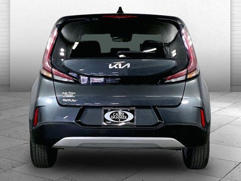 Used 2025 Kia Soul LX w/ LX Technology Package image 3