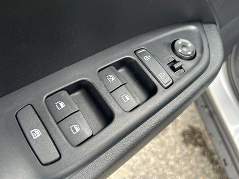 New 2026 Hyundai Venue SEL FWD image 47