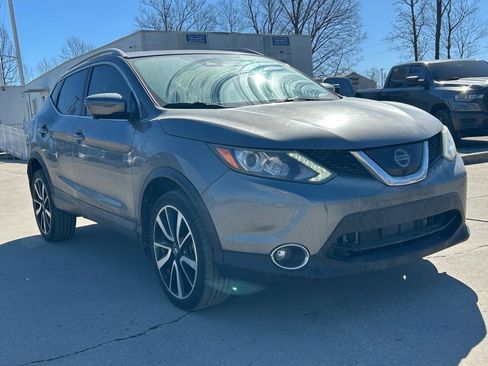 Used 2017 Nissan Rogue Sport SL w/ SL Premium Package image 4