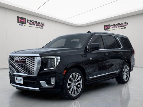 Used 2024 GMC Yukon Denali image 3