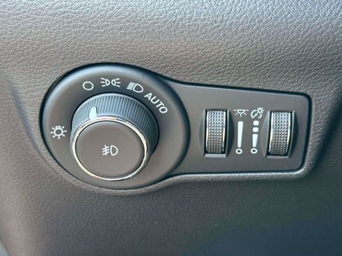 Used 2024 Jeep Compass Limited AWD/4WD image 18