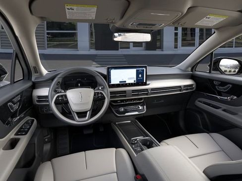 New 2026 Lincoln Corsair Premiere FWD image 9