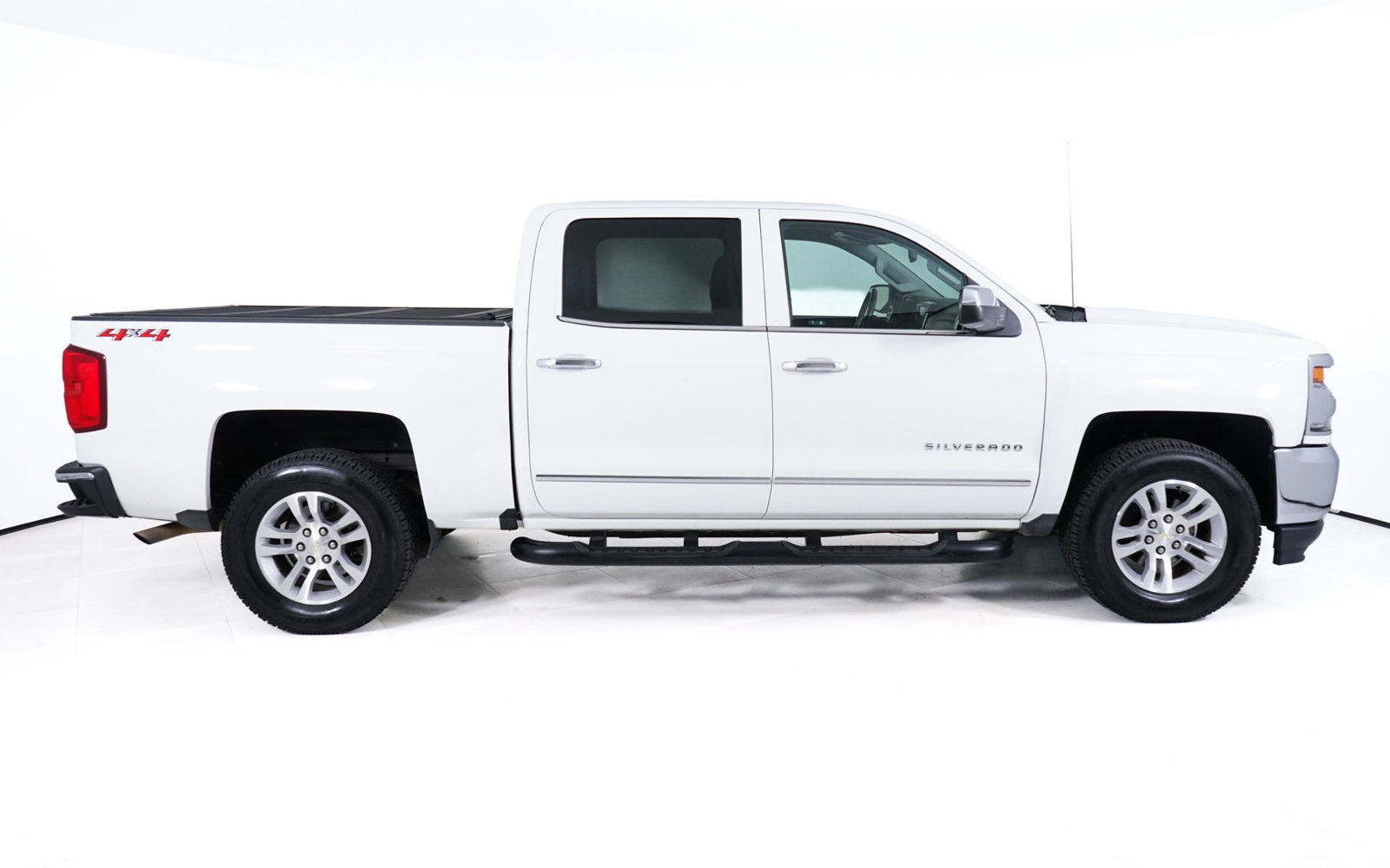 Used 2018 Chevrolet Silverado 1500 LTZ AWD/4WD image 8