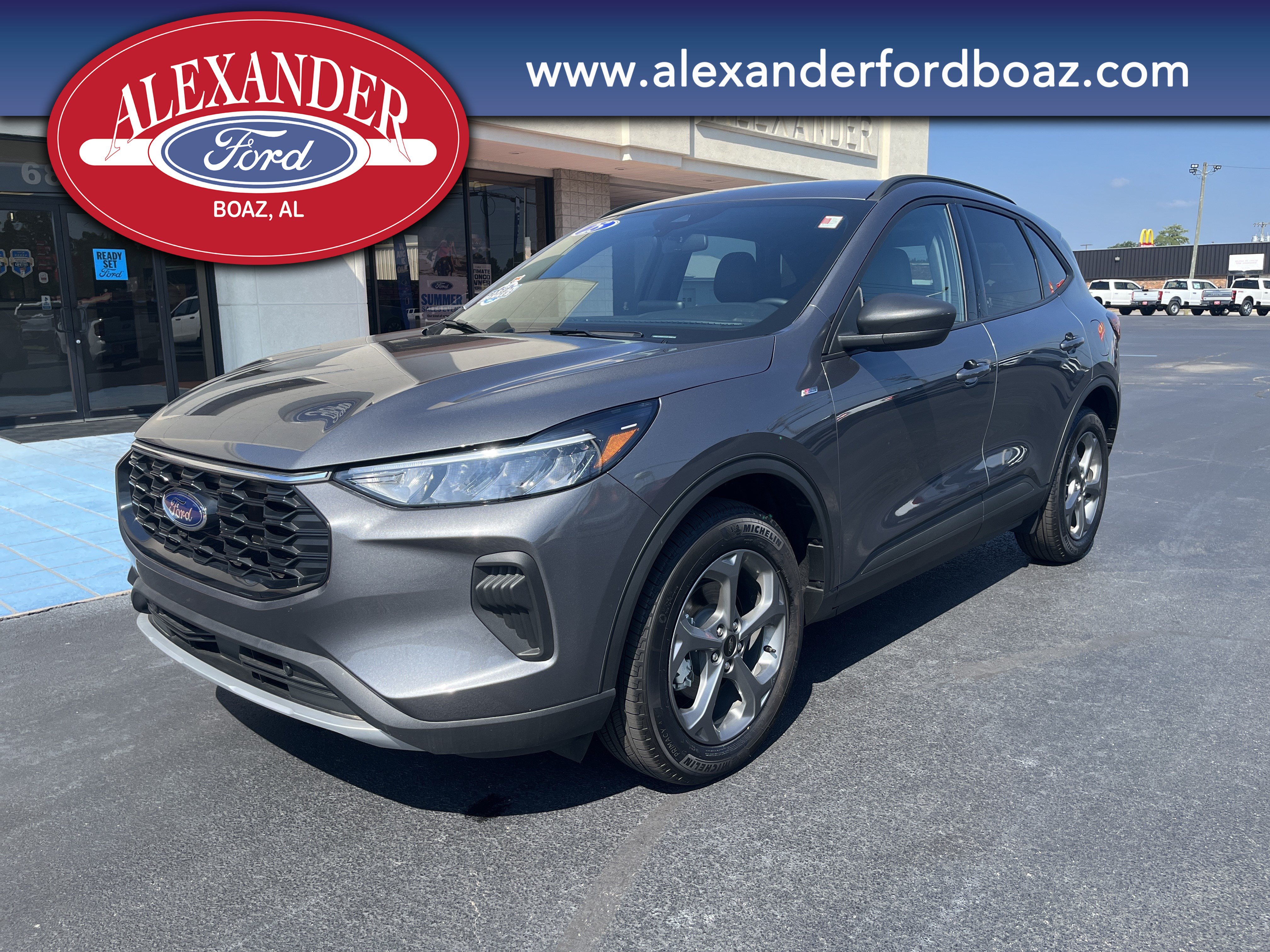 Used 2025 Ford Escape ST-Line AWD/4WD image 1
