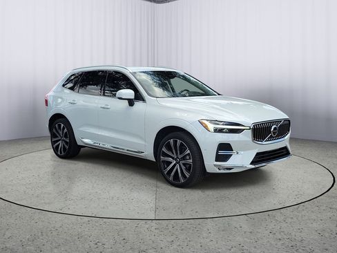 Certified 2023 Volvo XC60 B5 Ultimate w/ Climate Package AWD/4WD image 2