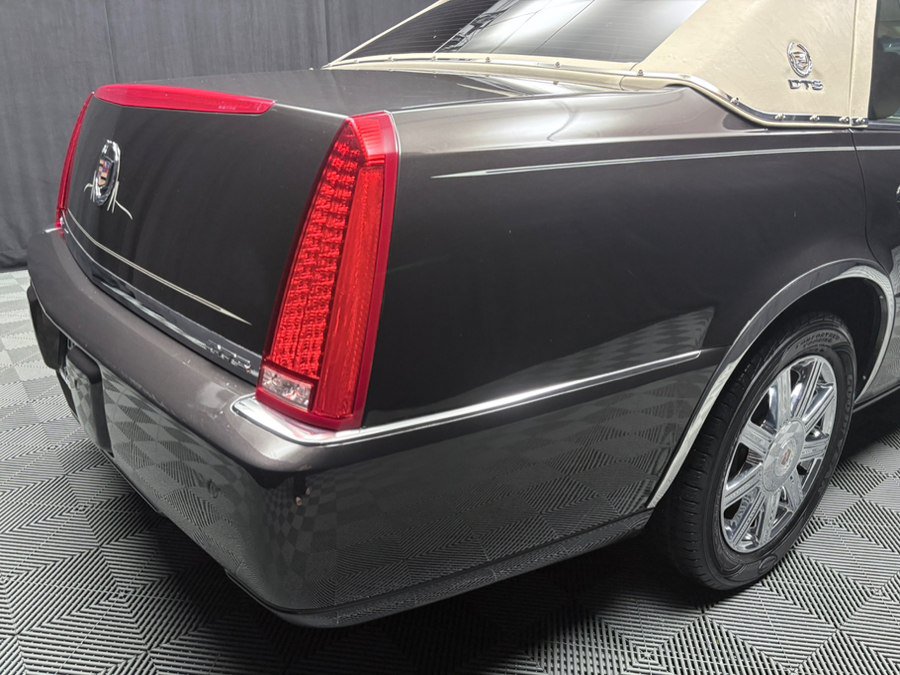 Used 2008 Cadillac DTS FWD image 13