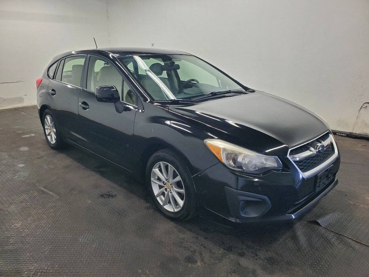 Used 2013 Subaru Impreza 2.0i Premium w/ All-Weather Pkg AWD/4WD image 3