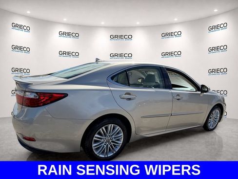 Used 2013 Lexus ES 350 w/ Luxury Pkg FWD image 7