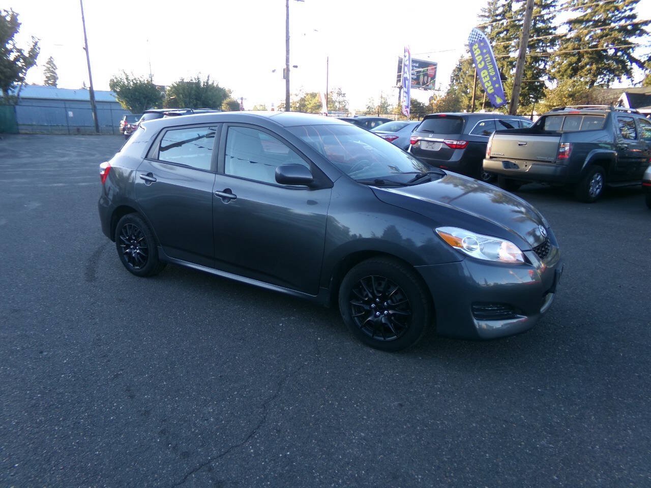Used 2010 Toyota Matrix w/ PWR Pkg FWD image 3