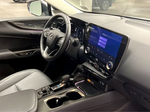 Used 2025 Lexus NX 350 AWD w/ Accessory Package (2T) image 33