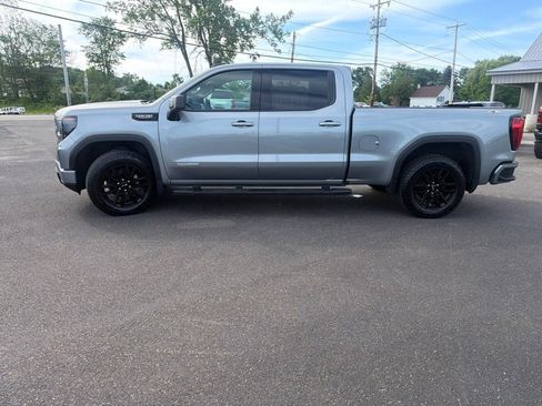 Used 2023 GMC Sierra 1500 Elevation w/ X31 Off-Road Package AWD/4WD image 4