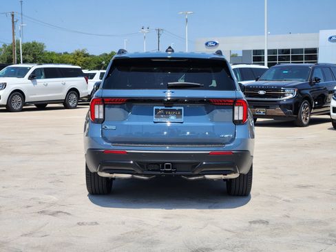 Used 2025 Ford Explorer ST-Line w/ Premium Package AWD/4WD image 8