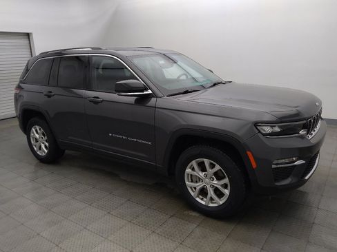Used 2023 Jeep Grand Cherokee Limited AWD/4WD image 11