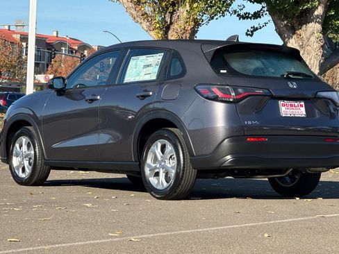 Certified 2025 Honda HR-V LX image 6