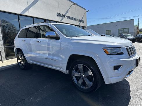 Used 2015 Jeep Grand Cherokee Overland w/ Advanced Technology Group image 4