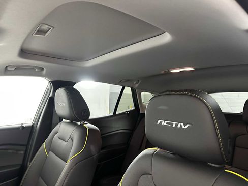 Used 2025 Chevrolet Trax ACTIV w/ Sunroof Package image 25