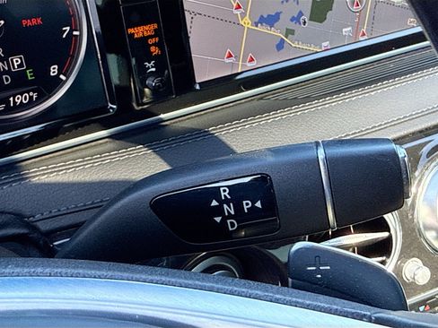 Used 2017 Mercedes-Benz S 550 Sedan image 29
