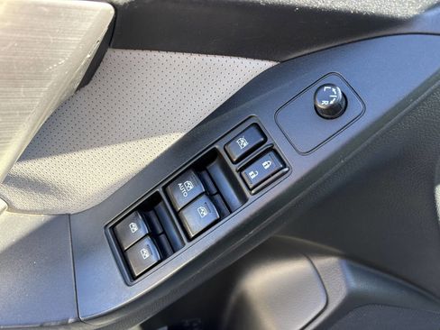 Used 2015 Subaru Forester 2.5i Limited image 21