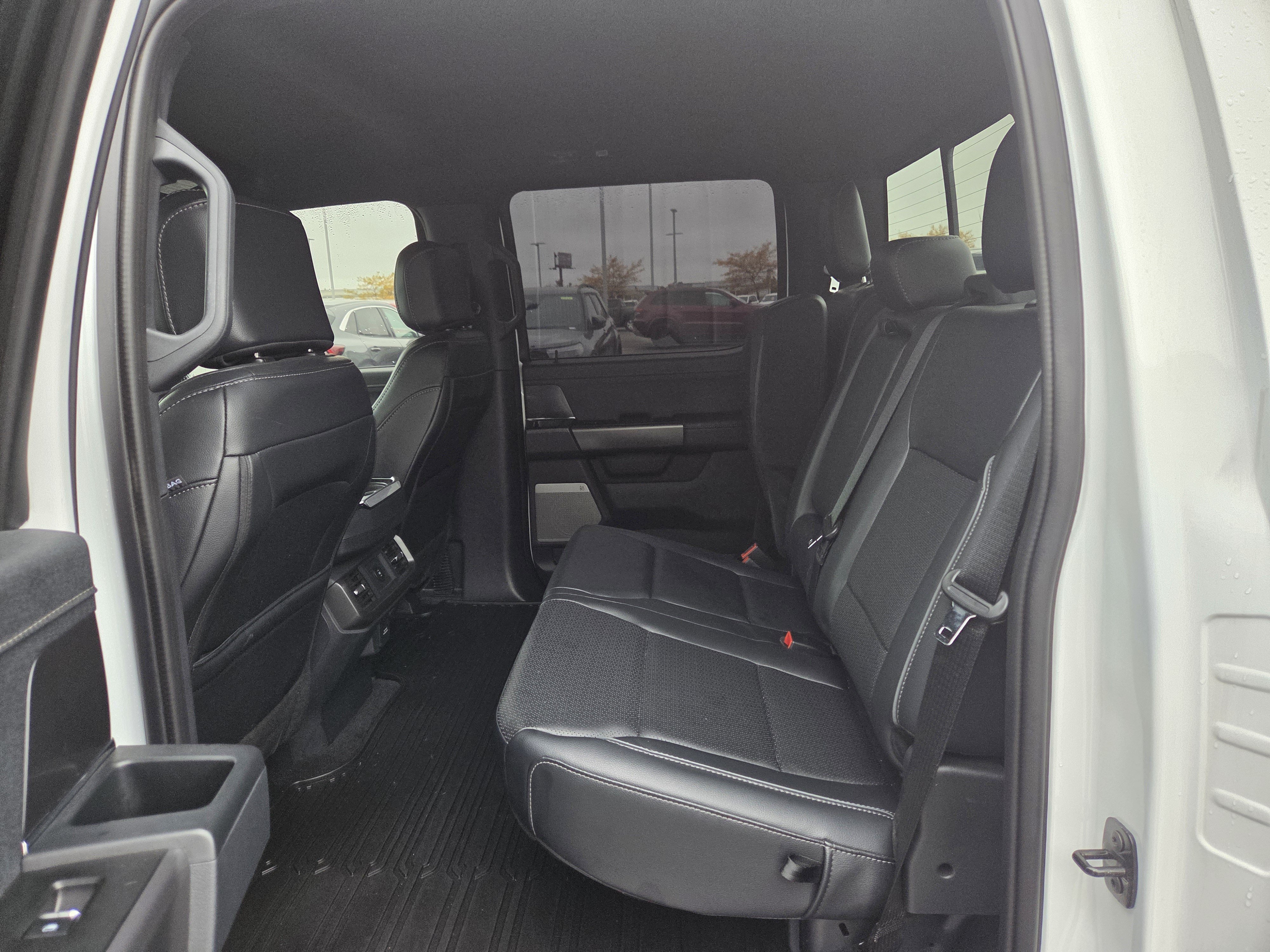 Used 2025 Ford F150 Lariat w/ Equipment Group 501A Mid AWD/4WD image 9