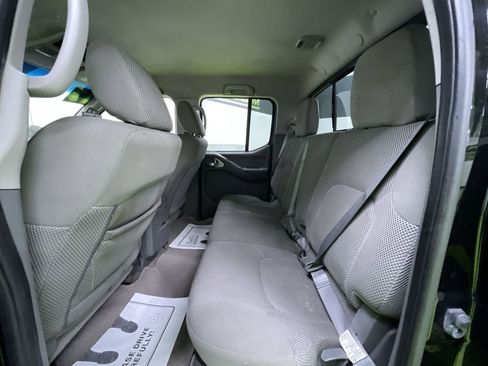 Used 2017 Nissan Frontier SV image 25