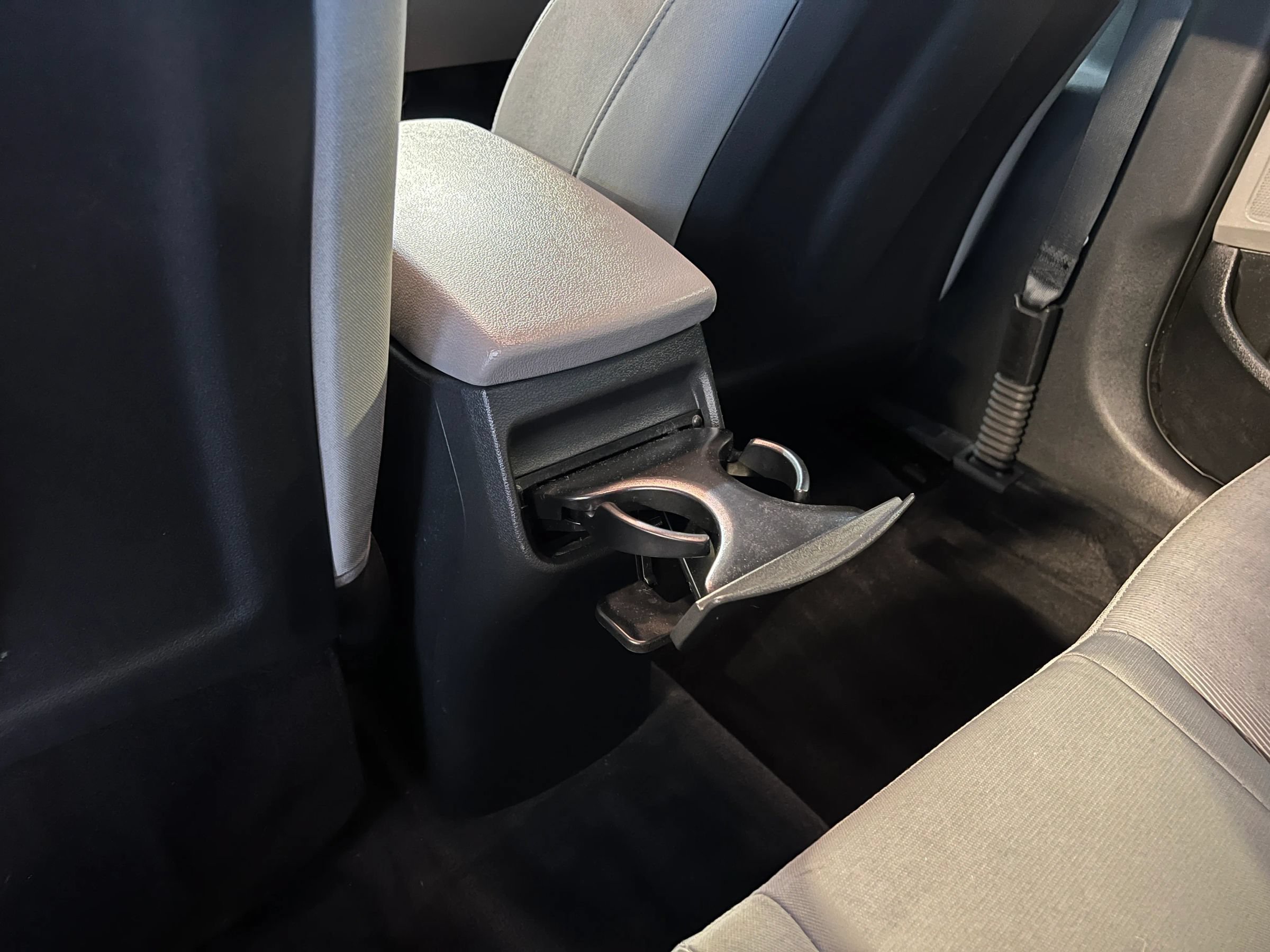 Used 2017 Hyundai Elantra SE FWD image 29