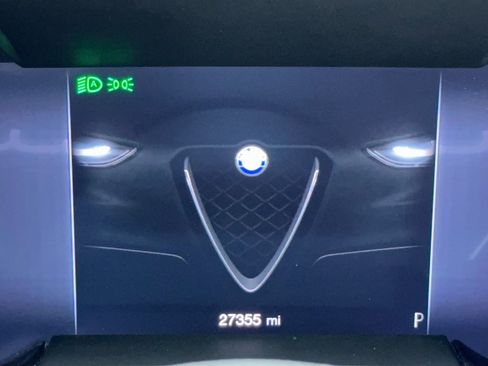 Used 2024 Alfa Romeo Stelvio Veloce image 19