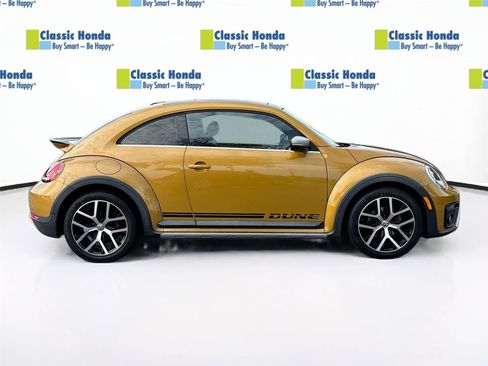 Used 2017 Volkswagen Beetle 1.8T Dune FWD image 9