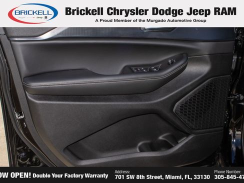 New 2025 Jeep Grand Cherokee L Laredo image 11