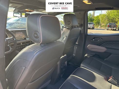 Used 2025 GMC Canyon Denali image 19