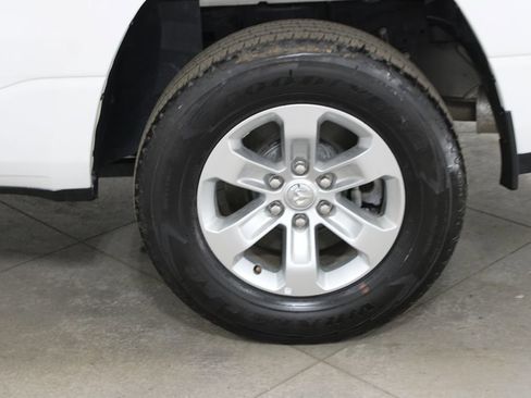 Used 2024 RAM 1500 Laramie image 51