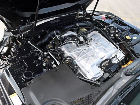 Used 2015 Jaguar F-TYPE R RWD image 34