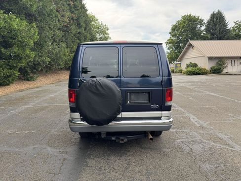 Used 2003 Ford E-350 and Econoline 350 XLT RWD image 10