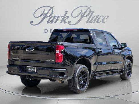 Used 2025 Chevrolet Silverado 1500 Custom RWD image 5