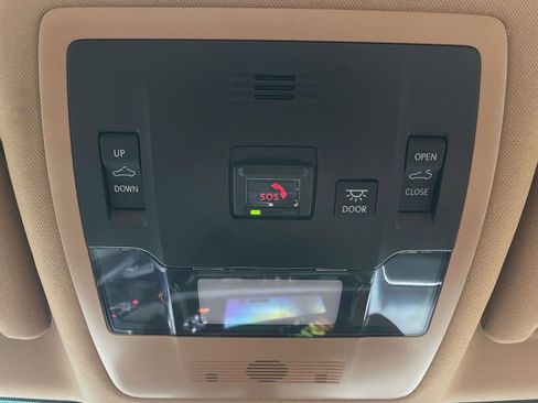 Used 2024 Lexus ES 350 w/ Premium Package FWD image 33