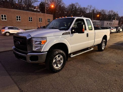 Used 2016 Ford F250 XL w/ XL Appearance Package image 3