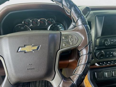 Used 2017 Chevrolet Silverado 3500 High Country image 38