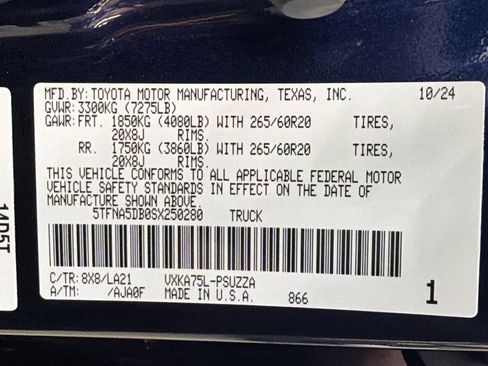 Used 2025 Toyota Tundra Platinum AWD/4WD image 42