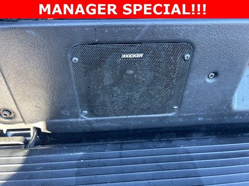 Certified 2022 GMC Sierra 2500 Denali w/ Denali Black Diamond Edition image 17