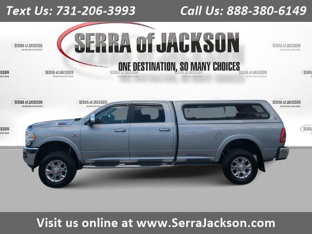 Used 2022 RAM 2500 Laramie AWD/4WD image 1