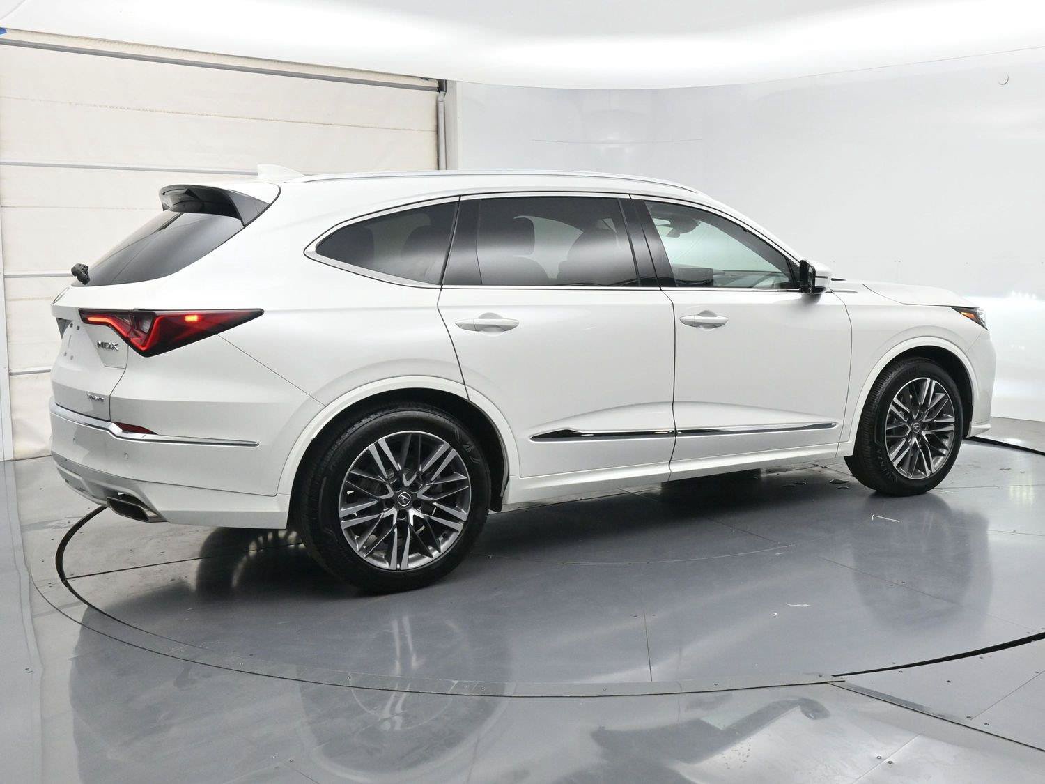 Certified 2025 Acura MDX w/ Advance Package AWD/4WD image 6