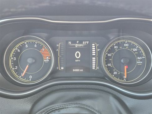 Used 2019 Jeep Cherokee Latitude Plus w/ Cold Weather Group image 10