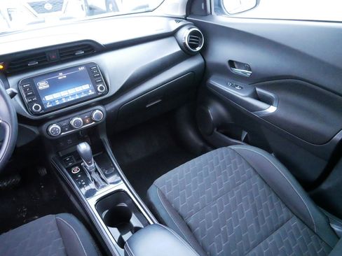 Certified 2024 Nissan Kicks SV image 11