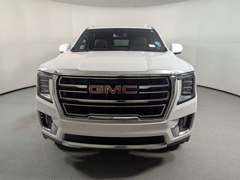 Used 2024 GMC Yukon SLT image 2